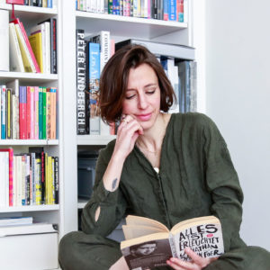 In den Kultur Tipps von sonrisa im Mai 2020 gibt es aus aktuellem Anlass zwei neue Tipps zum Lesen, Schauen und Hören – natürlich wie immer mit Happy-Bonus.