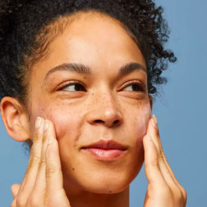 Have fun in the sun: sonrisa präsentiert eine Auswahl der innovativsten Sonnenpflege-Neuheiten des Jahres 2020.