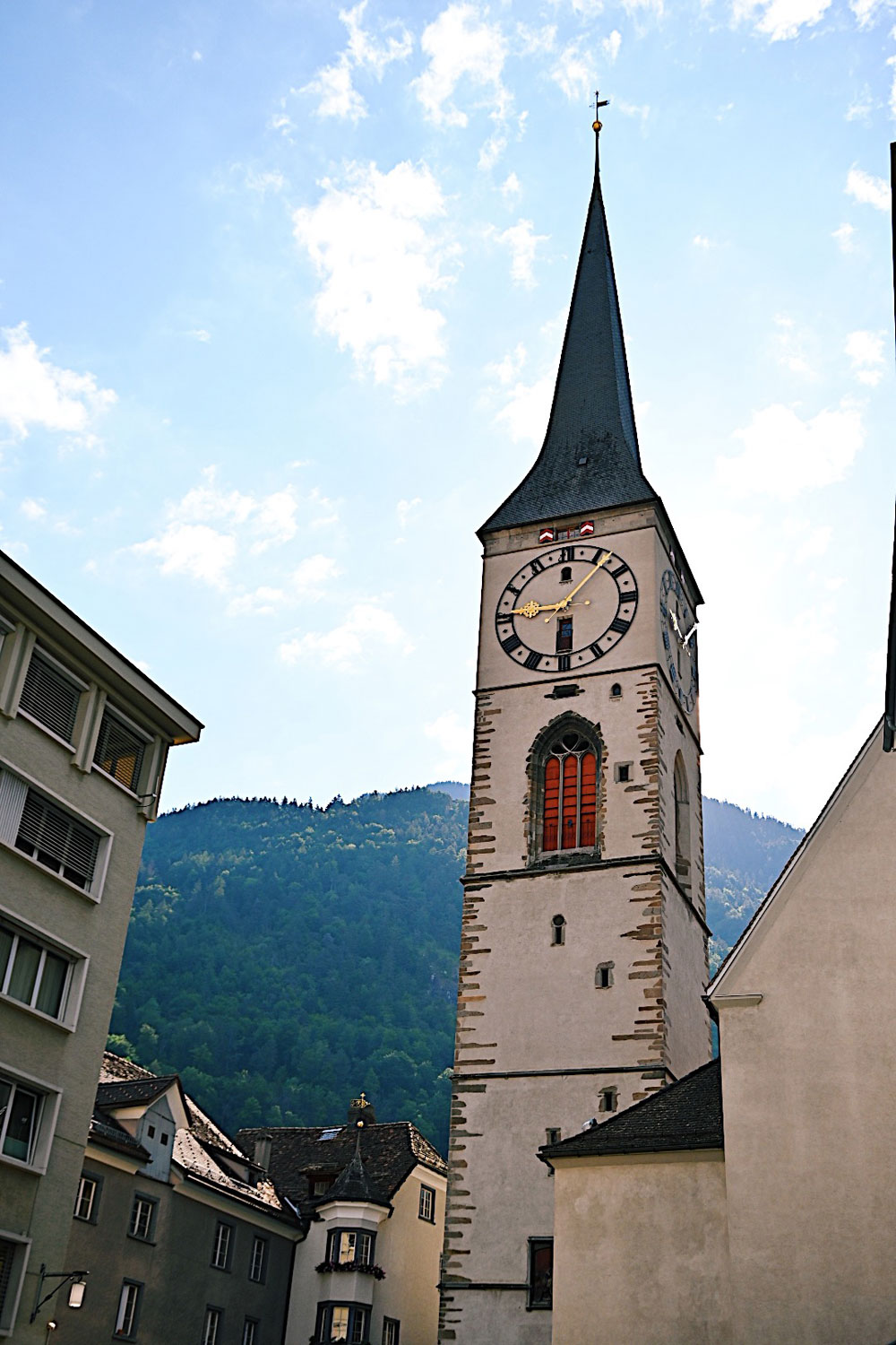 Sonrisa-x-NaturellyMichaela-x-Chur-Martinskirche2 Tour de Suisse: Chur - Welcome to my hometown!