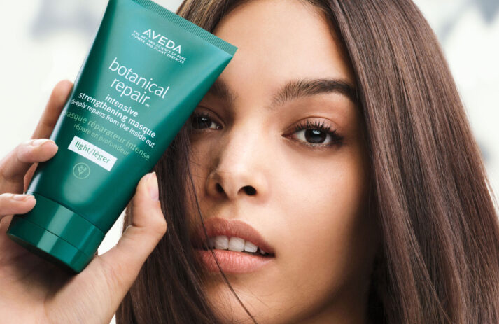 Aveda lanciert mit Botanical Repair eine bis zu 96 Prozent natürliche neue Pflegelinie für geschädigtes Haar.