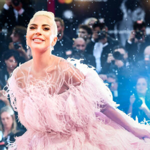 Newsflash: Lady Gaga ist das Gesicht der Kampagne für den neuen Damenduft Voce Viva von Valentino.