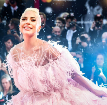 Newsflash: Lady Gaga ist das Gesicht der Kampagne für den neuen Damenduft Voce Viva von Valentino.