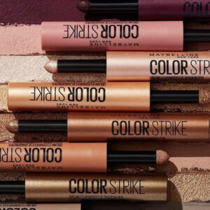 Mit Lidschattenstiften wie dem neuen Colorstrike Pen von Maybelline New York schaffen wir den ultimativen Augenlook in Rekordzeit.