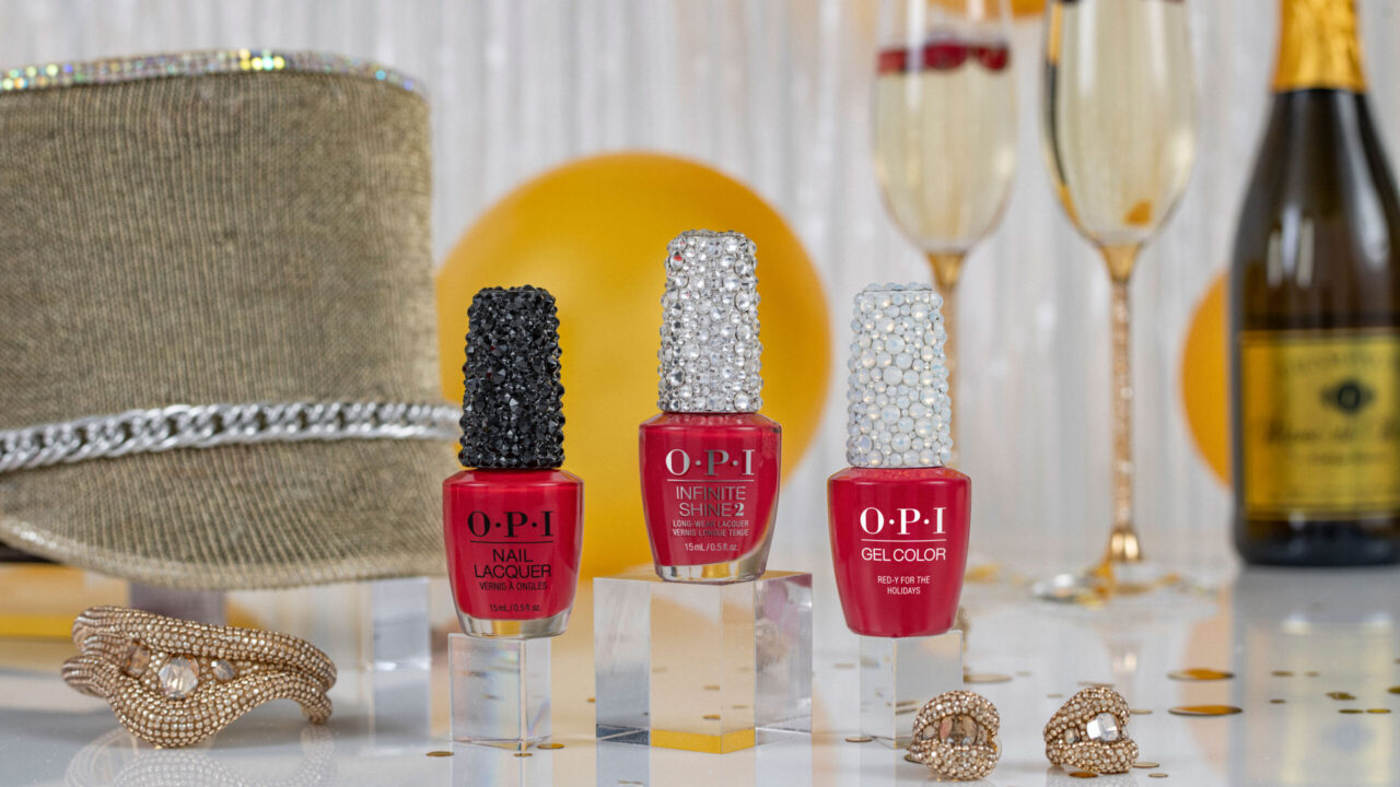 Die limitierte Weihnachtskollektion Shine Bright by OPI sorgt für viel Bling-Bling auf den Nägeln!