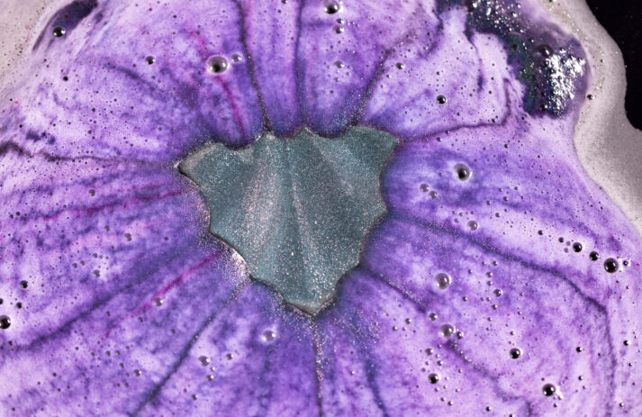 Die Halloween Collection 2020 von Lush sorgt für gruslig-schöne Momente im Bad.