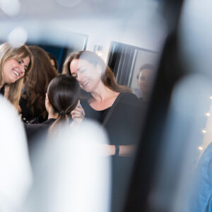 Book the pro ist eine neue Plattform, wo man sich ganz unkompliziert ein Styling-Team zusammenstellen kann.