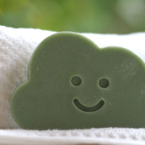 Die Japanese Cleansing Cloud der Erfolgsbloggerin Jane von The British Beauty Blogger überzeugt mit inneren und äusseren Werten!