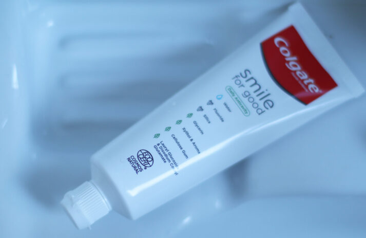 Nachhaltig schön? Das ist möglich – zum Beispiel dank der Smile for Good-Zahnpasta von Colgate.