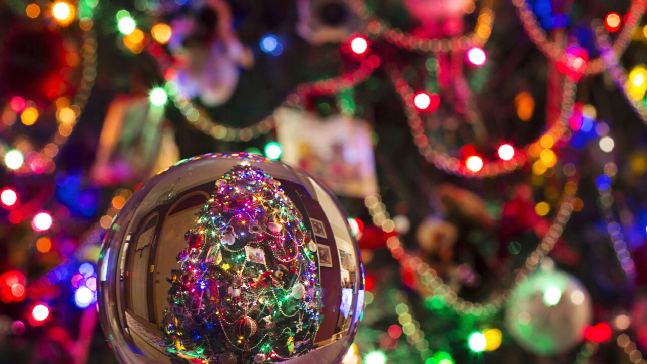 Gerade weil die Feiertage 2020 unter sehr besonderen Umständen stattfinden, wünscht sonrisa umso mehr viele glückliche Momente!!!