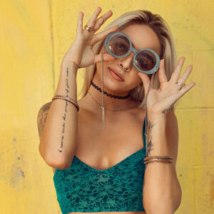 Mit Hilfe der Pinterest-Trendprognosen wirft sonrisa den Blick in die Beauty-Kristallkugel und verrät, was uns im 2021 an der Schönheitsfront erwartet.