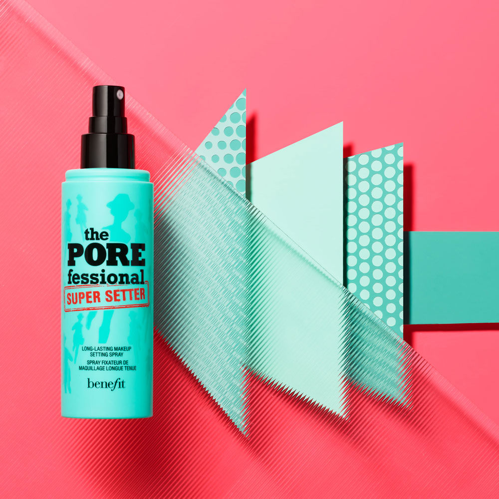 Lassen XL-Poren optisch kleiner wirken: Die Produkte der Porefessional-Linie von Sephora, die um einen neuen Setting Spray erweitert worden ist.