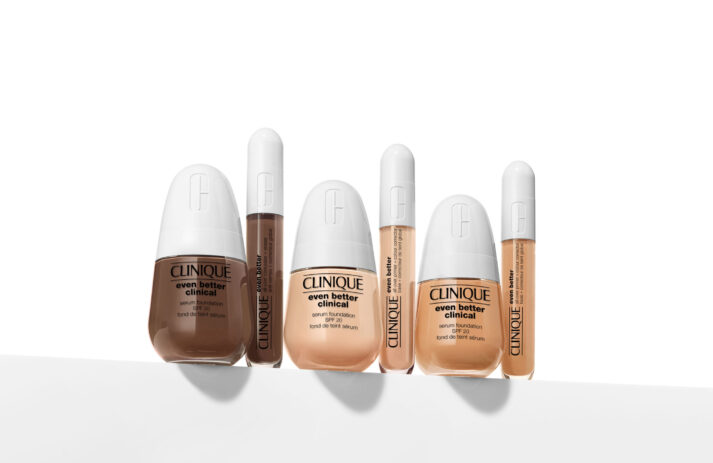 sonrisa verlost zwei Beauty-Sets mit der neuen Clinique Even Better Serum Foundation.