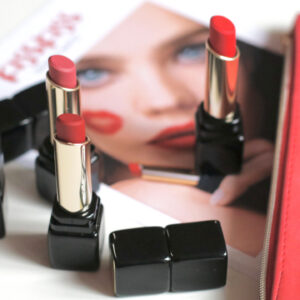 Die neuen, matten KissKiss-Lippenstifte überzeugen durch ihre gute Qualität – und werden bei sonrisa aktuell auch als Beauty-Therapie eingesetzt.