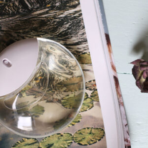 Mit A Drop d' Issey erweitert Issey Miyake die bekannte Duftserie um eine besonders fröhliche und stimmige Variante.