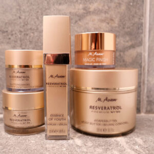 Worth the hype? Gastbloggerin Ella testet sich für sonrisa durch verschiedene Hautpflege-Produkte des angesagten Brands M. Asam.