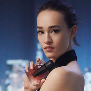 Mit dem neuen Damenduft Ginza möchte das japanische Beauty-Unternehmen die Frauen dazu ermutigen, ihre innere Stärke zu finden.