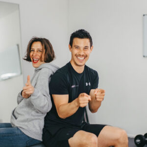 In der exklusiven Serie sonrisa x HIRANOTRAINING gibt es von Sportwissenschaftler und Mental Coach Julien Hirano einfache Tipps für die geistige und körperliche Fitness – heute mit fünf Mentalübungen für mehr Fokus.