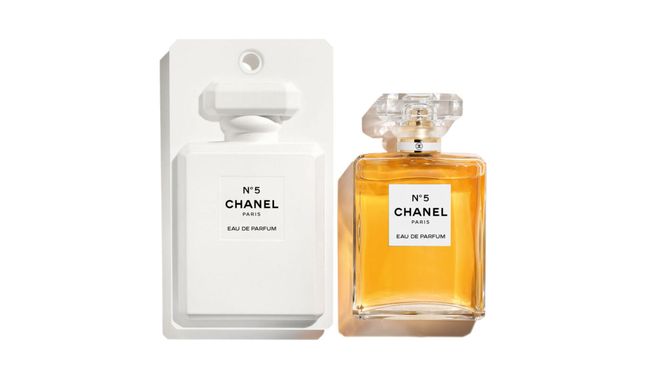 Zum 100jährigen Jubiläum des Kultduftes N°5 lanciert Chanel eine limitierten Sonderkollektion, die exklusiv in der Chanel Factory 5 entdeckt werden kann.