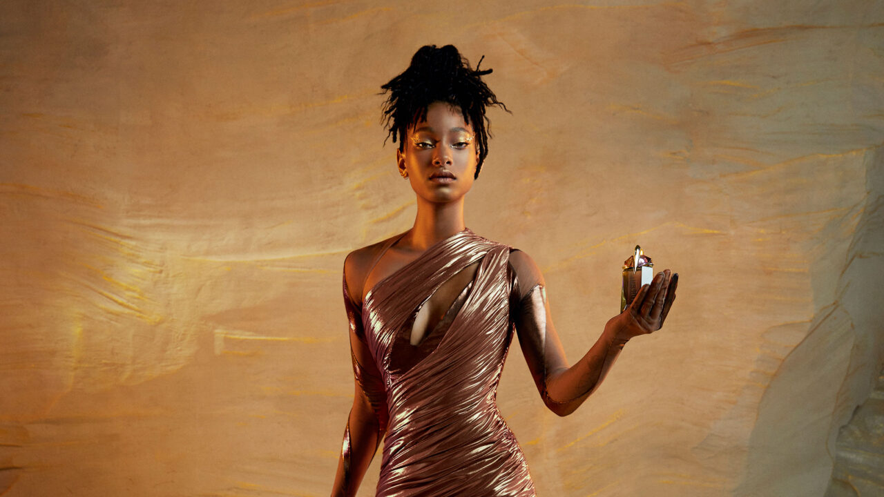 Willow Smith möchte als Botschafterin für den Damenduft Alien Goddess von Mugler die Menschen ermuntern, sich selbst zu sein.