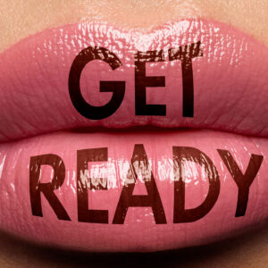 Zur Feier des Lipstickdays 2021 verlost sonrisa drei luxuriöse Beauty-Sets von YSL im Wert von jeweils über 200 CHF.