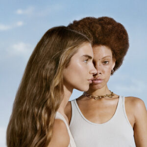 In den Beauty-News vom August 2021 auf sonrisa.ch findest Du eine Übersicht mit den besten Lancierungen aus dem Beauty-Kosmos.