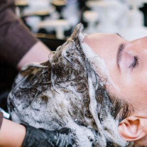 Getestet und für gut befunden: Beauty-Experten und sonrisa-Gastbloggerinnen verraten die Adressen ihrer liebsten Hairstylist:innen.