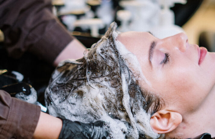 Getestet und für gut befunden: Beauty-Experten und sonrisa-Gastbloggerinnen verraten die Adressen ihrer liebsten Hairstylist:innen.