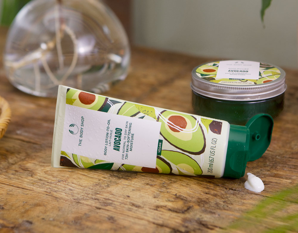 The Body Shop lanciert die neue Avocado-Körperpflegelinie mit nachhaltig gewonnenem Avocadoöl. 