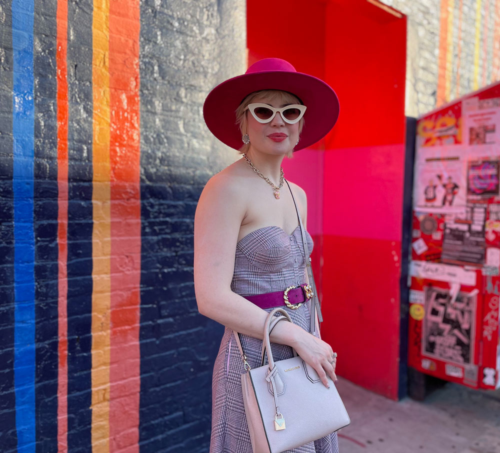 Kulturjournalistin Susanna Petrin befragt als sonrisa-Gastbloggerin in der neuen Rubrik "Beautiful in New York" die Menschen vor Ort, was sie unter Schönheit verstehen, dieses Mal Kosmetierin Gabrielle aus Brooklyn.