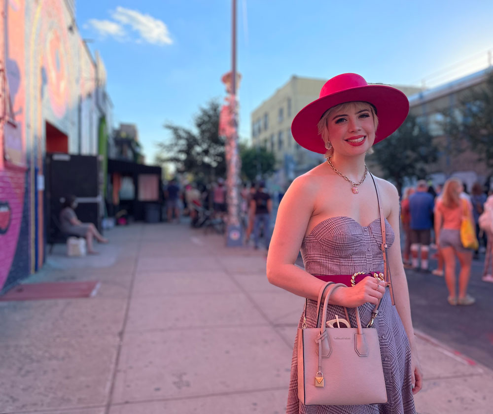 Kulturjournalistin Susanna Petrin befragt als sonrisa-Gastbloggerin in der neuen Rubrik "Beautiful in New York" die Menschen vor Ort, was sie unter Schönheit verstehen, dieses Mal Kosmetierin Gabrielle aus Brooklyn.