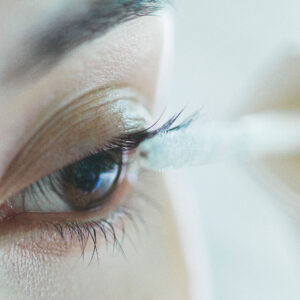 Mit dem luxuriösen Total Eye Care Pflegeritual und dem neuen Lash Conditioner bietet Sensai drei spannende Neuheiten für einen schönen Augenaufschlag.