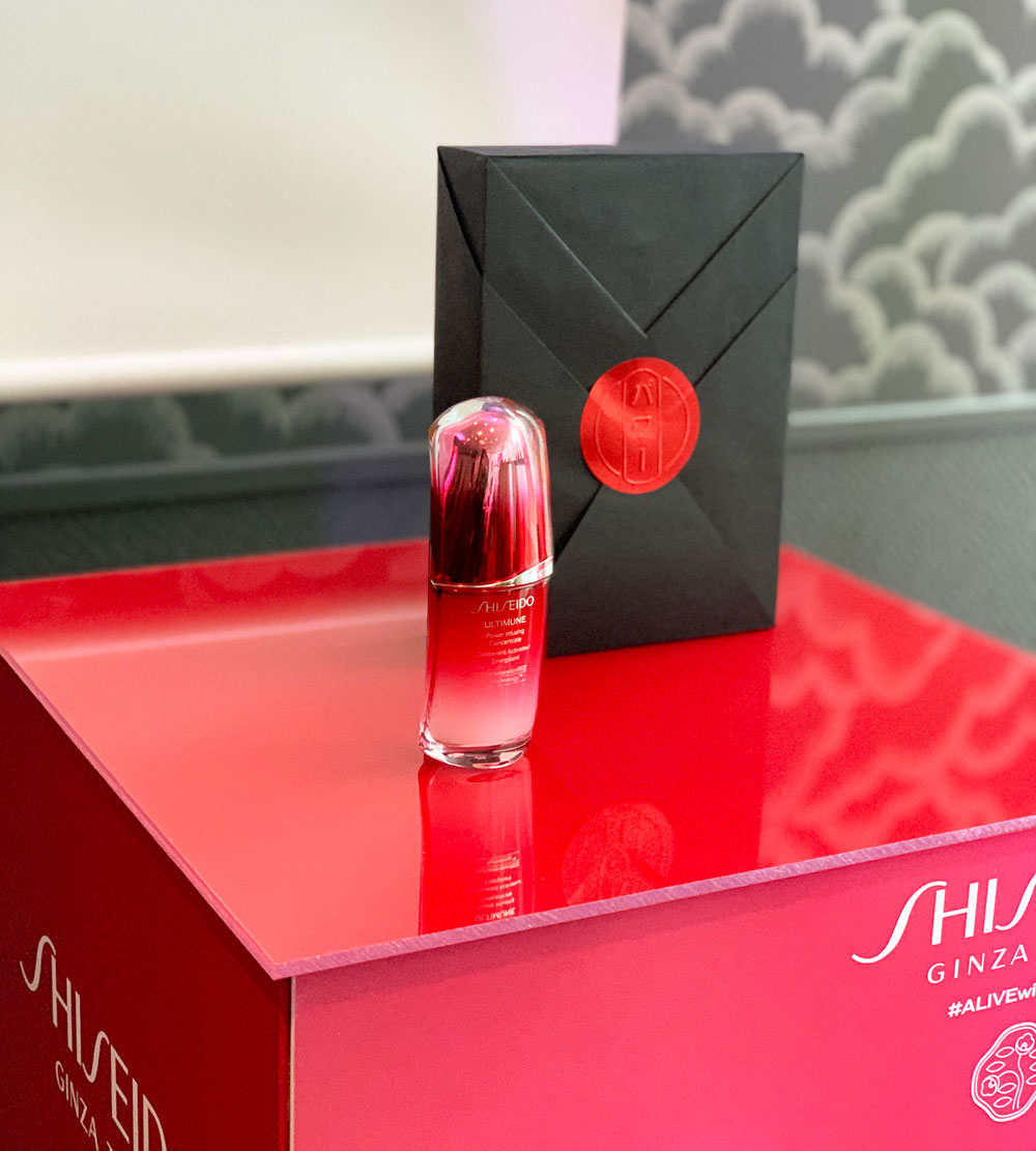 Shiseido lanciert mit dem Ultimune Power Infusing Concentrate eine überarbeitete Version des Pflegeklassikers aus Japan. 