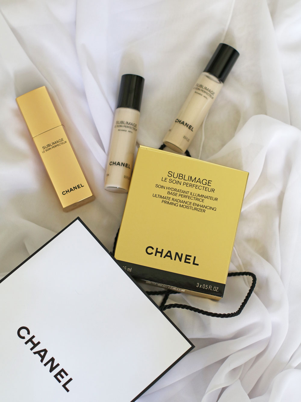 Schnell und effizient: In der Rubrik Beauty-Quickie stellt sonrisa praktische Kosmetik-Artikel vor, die dank multifunktionalem Konzept ein Maxiumum an Wirkung ermöglichen - wie etwa dem neuen Chanel Sublimage Le Soin Perfecteur.