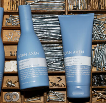 Das neue Repair Anti Break Treatment von Björn Axén schützt das Haar vor äusseren Einflüssen und bringt es mit viel Feuchtigkeit zum Glänzen.