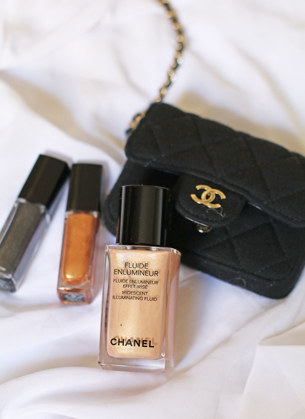 Zum Abschluss des Jubiläumsjahres von Chanel No 5 gibt es die limitierte Holiday Collection mit Makeup und duftenden Extras. 
