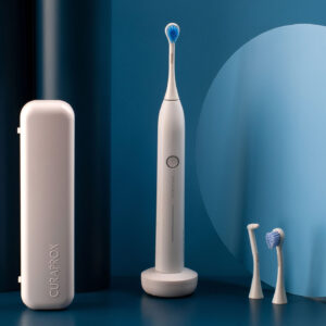 Just smile: sonrisa verlost zwei Profi-Zahnreinigungssets von Curaprox für ein besonders schönes Lächeln.