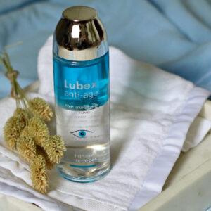 Die neue Wirkbehandlung Eye Makeup Remove von Lubex Anti-Age vereint Makeup-Entferner und Augenpflege in einem Produkt.