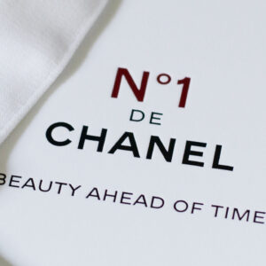 Chanel lanciert mit N° 1 de Chanel eine cleane und nachhaltige Beauty-Linie für ein ganzheitliches Pflegeritual.