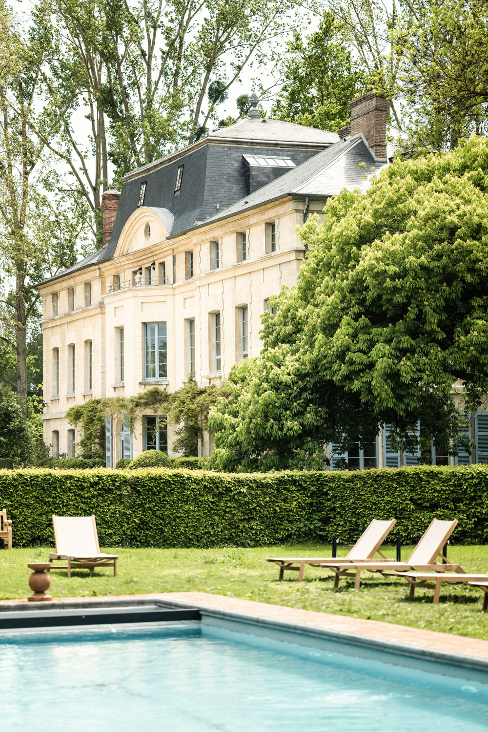 Wow! Westlich von Paris wurde im Luxushotel Domain  de Primard der erste Spa von Susanne Kaufmann in Frankreich eröffnet. 