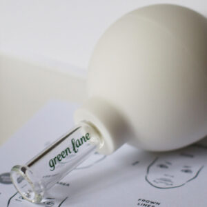 Was bewirkt Face Cupping und warum gilt es als Alternative zum Facelift? sonrisa klärt auf im grossen FAQ mit Expertin Lara Schurter.