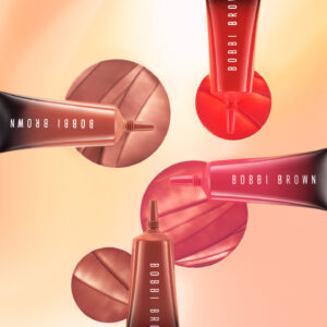 Sie sind vielseitig anwendbar und dank des Finger-Makeup-Prinzips selbst für maximal unbegabte Menschen einfach anzuwenden: die neuen Crushed Creamy Colors von Bobbi Brown für Lippen und Wangen.