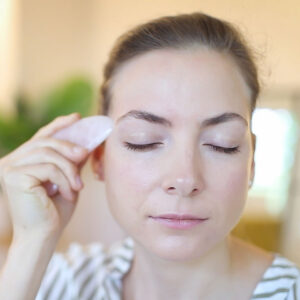 Zum Mitreden und als Orientierungshilfe: Im grossen Gua Sha-Guide auf sonrisa werden alle Frage zum gehypten Beauty-Tool aus Asien beantwortet.