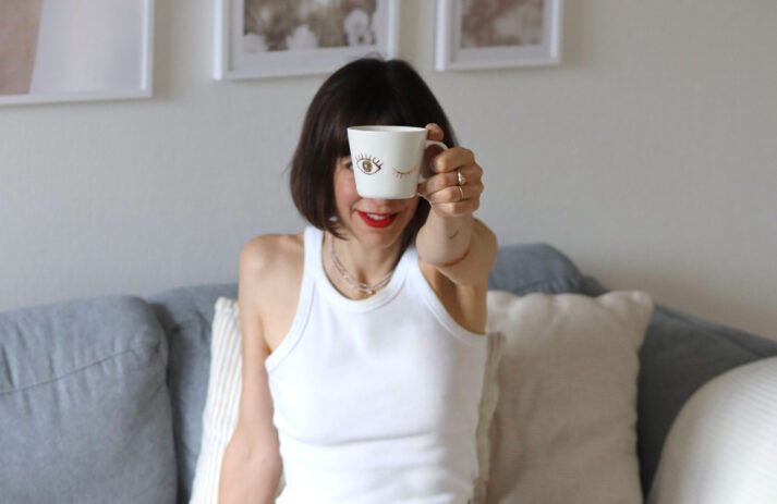 Auf sonrisa gibt es die besten (Beauty-)Tipps, wie sich die Frühlingsmüdigkeit austricksen lässt.