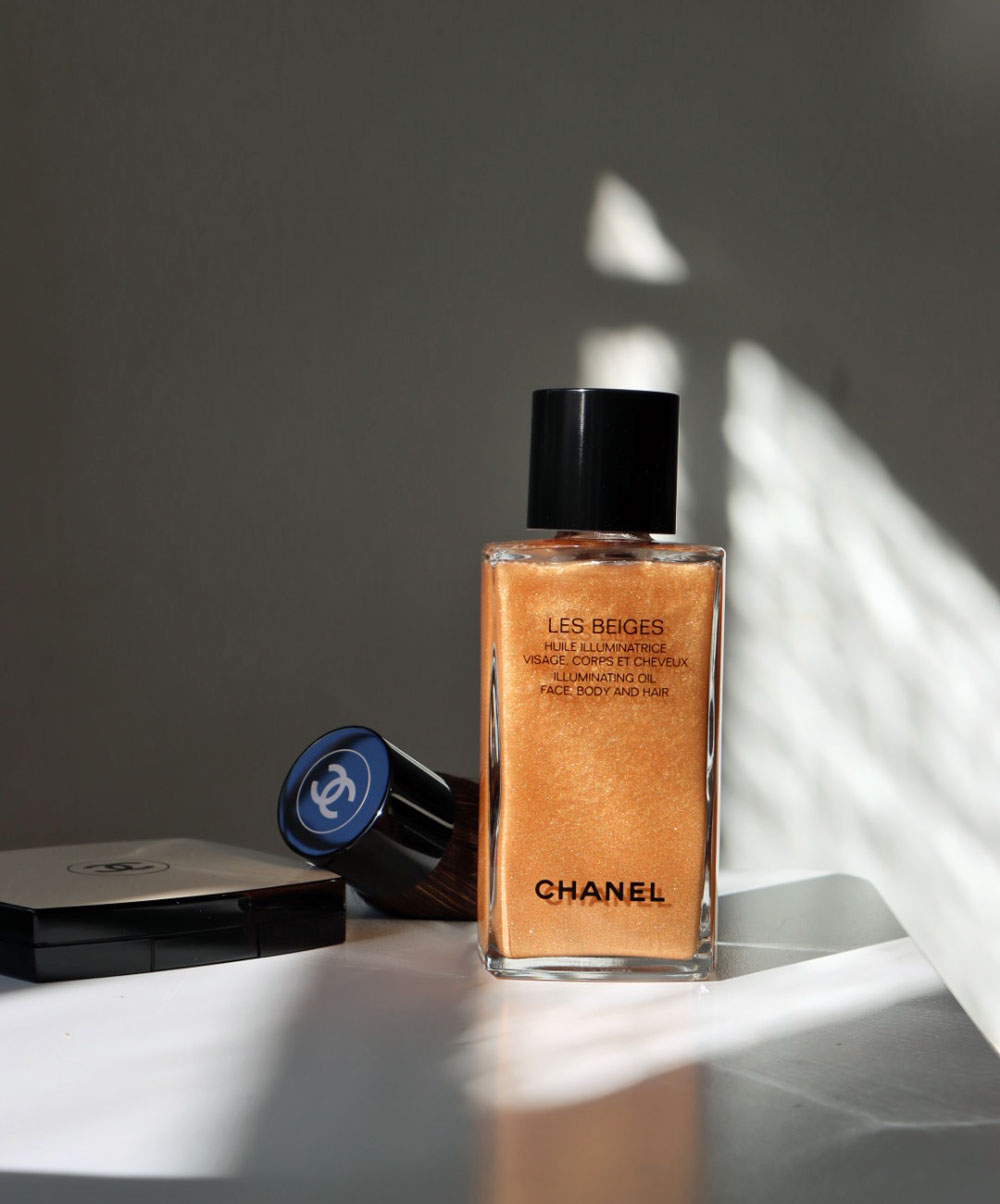 Chanel setzt bei Les Beiges im Jahre 2022 auf Oversized Produkte für den perfekten Glow.