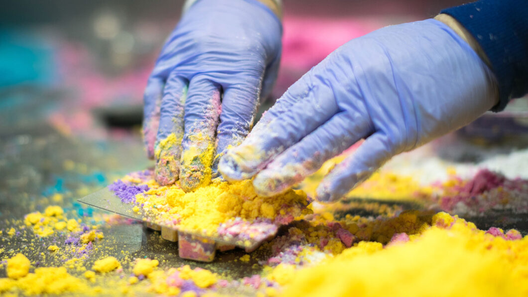 DIY Sex Bomb: Bei dieser Beauty-Geburtstagsparty legst Du selbst Hand an