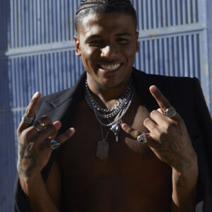 NBA Superstar erzählt im Interview mit sonrisa, was ihn mit der Botschaft des Paco Rabanne Duftes Invictus verbindet – und nach welchem Mantra er lebt.