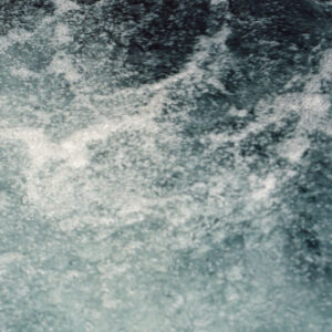 Die Wild Swimming Brit Collection 2022 von Jo Malone London zelebriert das Schwimmen in der Natur mit vier limitierten Düften.