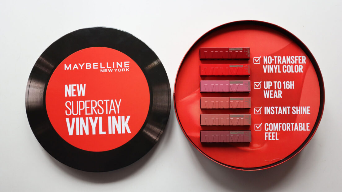 Worth the hype? sonrisa testet den neuen Super Stay Vinyl Ink Lippenstift von Maybelline New York.