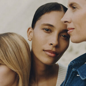 Die Kombination aus personalisierter Hautpflege, Nahrungergänzungsmitteln und High Tech-Geräten macht myBlend zur Lösung für ganzheitlich schöne Haut.