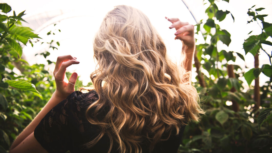 It’s a good hair day: Die besten Insider-Tipps für gesundes und schönes Haar im Sommer